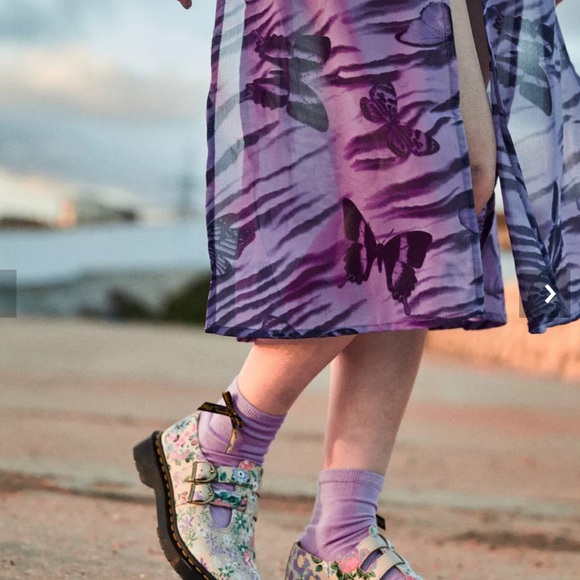 Dr. Martens Floral Mary Janes in parchment - Picture 2 of 2